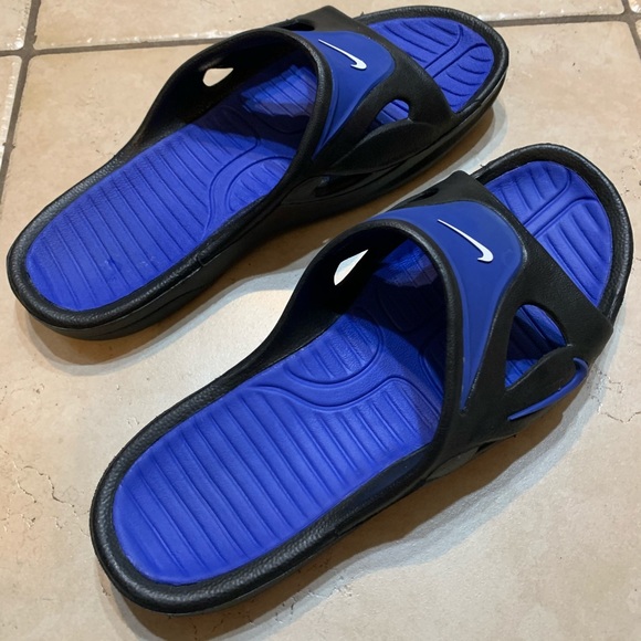 nike first string slide size 13